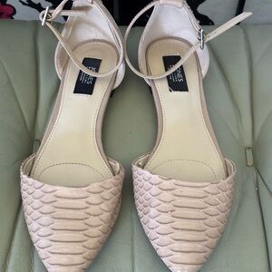 Jones New York Women's Pink Textured Flats